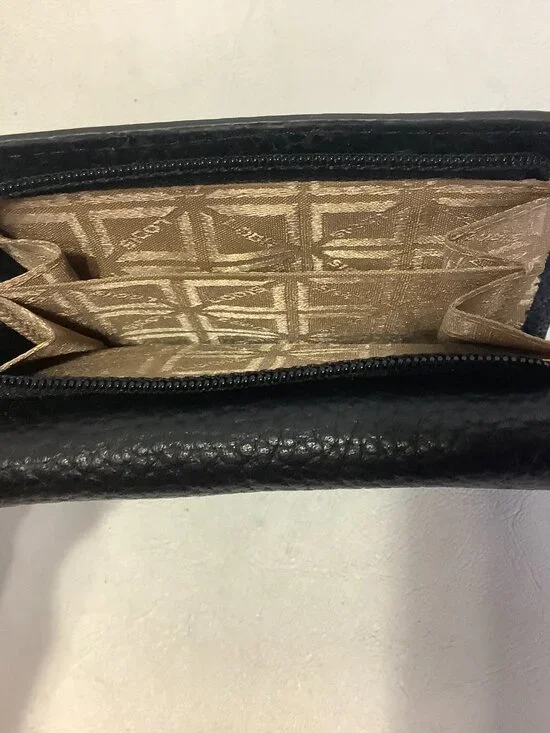 Lodis RFID Bifold Wallet Pebbled Leather 4.5" x 4" Closed - Picture 5 of 6